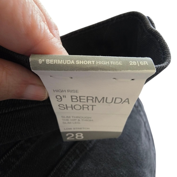 GAP Charcoal 9" Bermuda Denim Shorts Size '28/6 - Picture 4 of 5